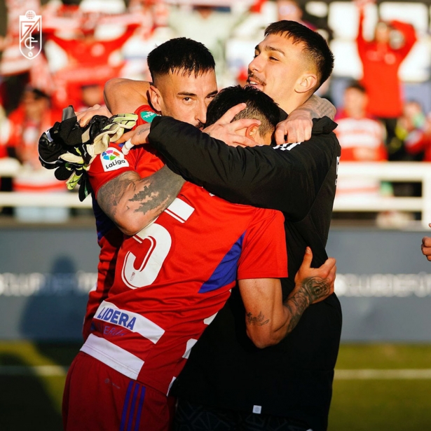 El Granada CF consiguió un triunfo vital (GRANADA CF)