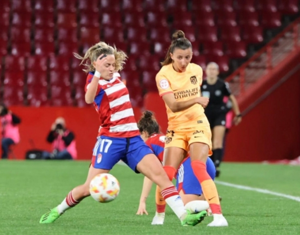 El Granada CF Femenino plantó cara al Atlético de Madrid (JOSÉ ANDRÉS FERNÁNDEZ)