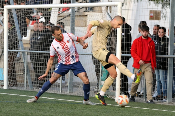 Dani Benítez será baja este domingo en el partido ante el Marbella (JOSÉ ANDRÉS FERNÁNDEZ)