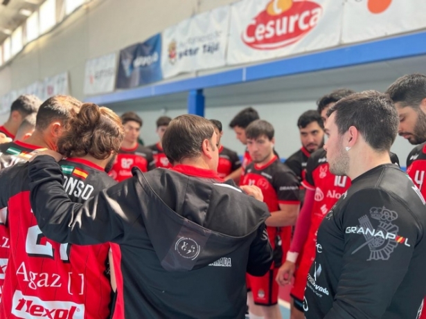 Javier Elvira da instrucciones (BM CIUDAD DE GRANADA) 