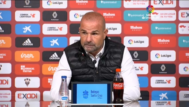 Paco López en la sala de prensa del Carlos Belmonte (LALIGA)