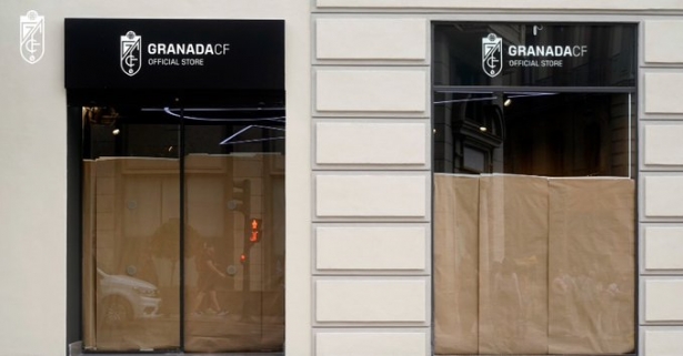 La tienda está lista para su apertura (@GranadaCF)