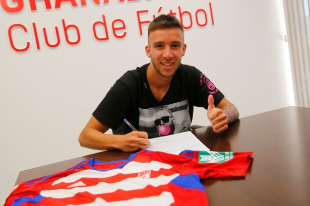 Mario González firma su renovación (GRANADA CF) 