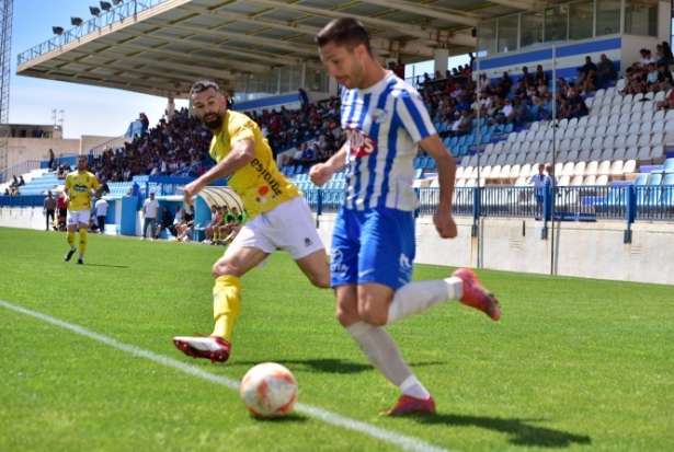 Joan Grasa (Motril) y Javi Gadea (Huétor Tájar), dos de los destacados (SEMANARIO MUCHO DEPORTE) 