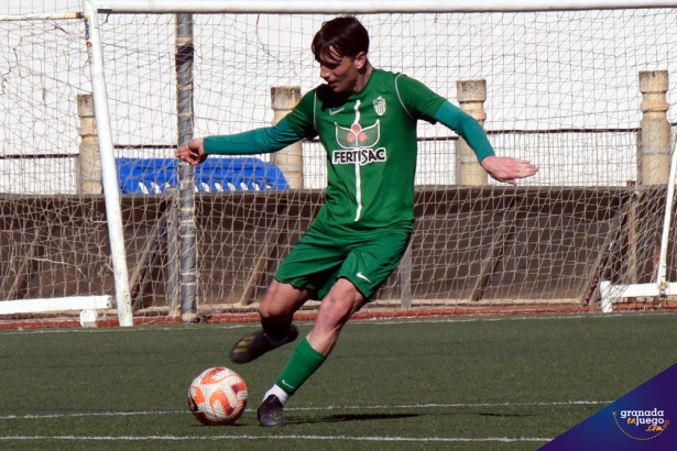 El Atarfe Industrial recibe este domingo al Berja CF (JOSÉ M. BALDOMERO)