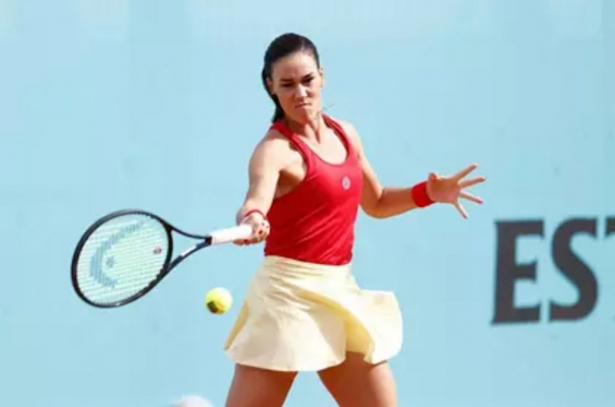 La tenista granadina Nuria Párrizas durante el Mutua Madrid Open  (OSCAR J. BARROSO / AFP7 / EUROPA PRESS)