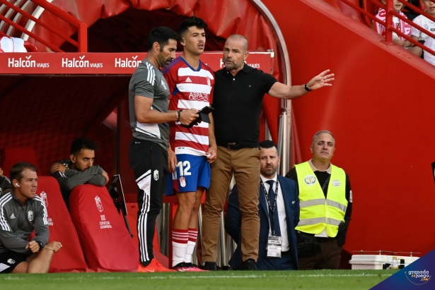 Meseguer recibe instrucciones de Paco López (BALDOMERO) 