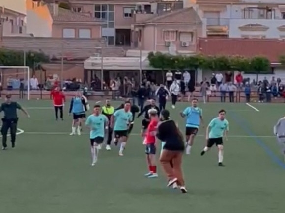 Imagen de los incidentes en el partido entre el Churriana y el Cúllar Vega