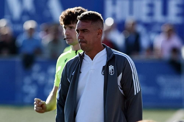 El técnico del filial, Juan Antonio Milla (LOF) 