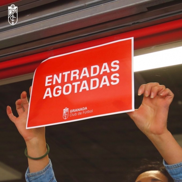 Entradas agotadas en Los Cármenes (@GranadaCF)