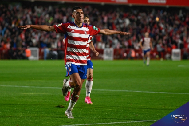 Uzuni celebra su tanto ante el Leganés (BALDOMERO)
