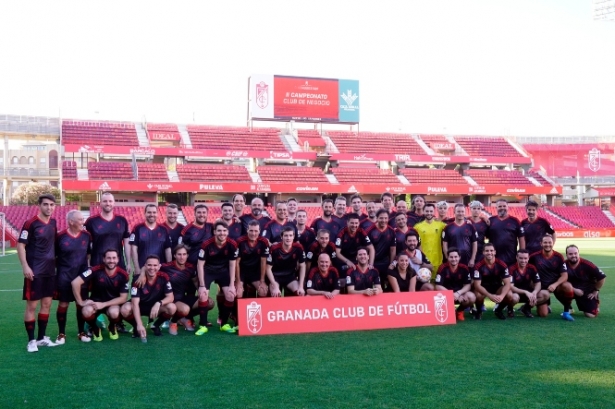 Foto de familia tras el torneo (GRANADA CF) 