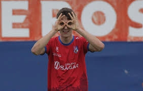 Pablo Sáenz celebra un gol con el Calahorra (CD CALAHORRA)