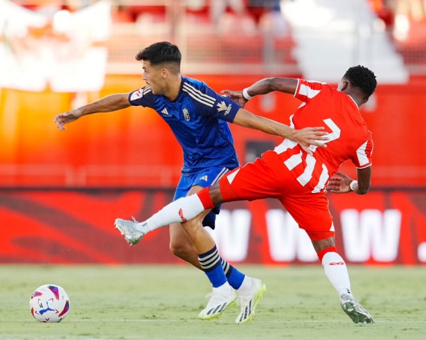 El Almería derrotó al Granada CF (GRANADA CF (