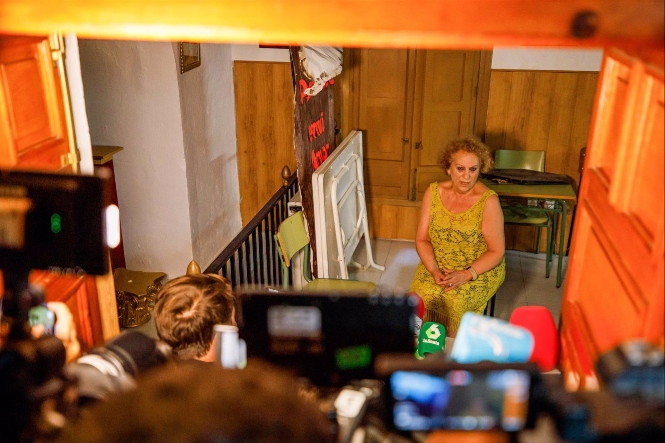 Ángeles Béjar, madre de Luis Rubiales, el presidente de la Real Federación Española de Fútbol (RFEF) atiende a los medios de comunicación (ÁLEX CÁMARA / EUROPA PRESS) Ángeles Béjar, madre de Luis Rubiales, el presidente de la Real Federación Española de Fútbol (RFEF) atiende a los medios de comunicación (ÁLEX CÁMARA / EUROPA PRESS)