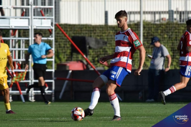 Nico Van Rijn durante el partido (JOSÉ M. BALDOMERO)