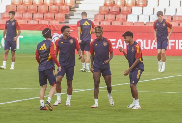 Entrenamiento de la selección española en Los Cármenes (JOSÉ VELASCO)