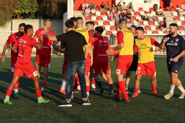 El Arenas concienciado para lograr la primera victoria (ARENAS DE ARMILLA) 