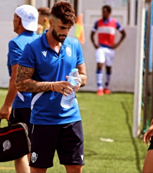 Jorge Moreno durante un partido con el Atlético Melilla 