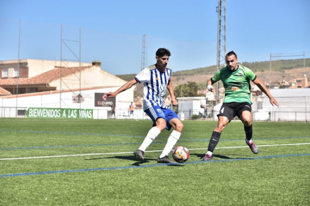 El CF Motril se llevó un disputado derbi (CF MOTRIL)