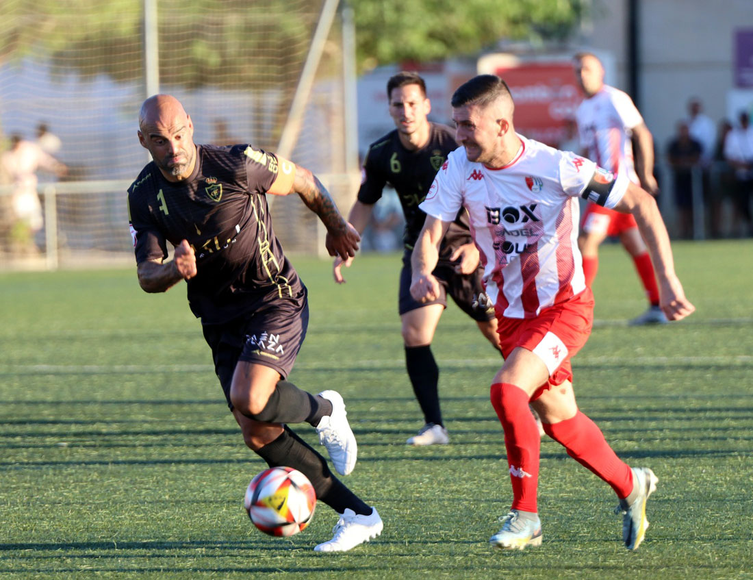 El Arenas se desplaza este domingo a Nerja para jugar ante el Málaga City (JOSÉ ANDRÉS FERNÁNDEZ)