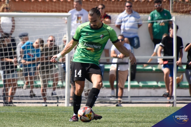 El CD Huétor Vega recibe este domingo al Real Jaén (JOSÉ M. BADOMERO)