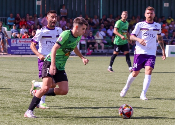 El Huétor Vega se mereció la victoria ante el Real Jaén (CRISTIAN FERNÁNDEZ) 