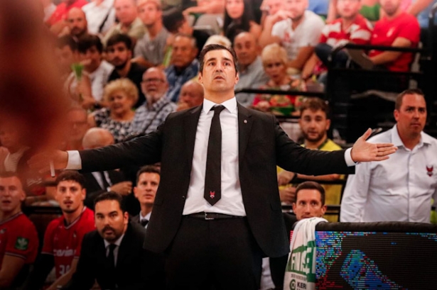 Pablo Pin durante el partido ante Baskonia (DAVID TORRES) 