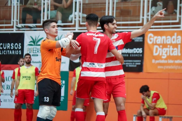 El Sima Granada quiere su primer triunfo a domicilio (CRISTIAN FERNÁNDEZ)