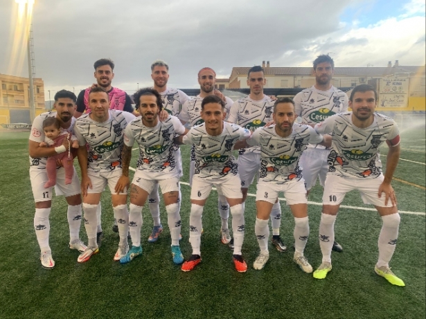 Once inicial del CD Huétor Tájar ante el Atlético Mancha Real (CD HUÉTOR TÁJAR) 