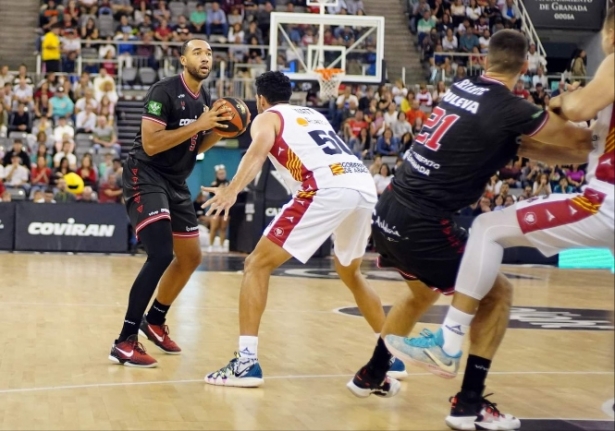 Kwan Cheatham es el jugador que más triples anota por partido (JOSÉ VELASCO) 