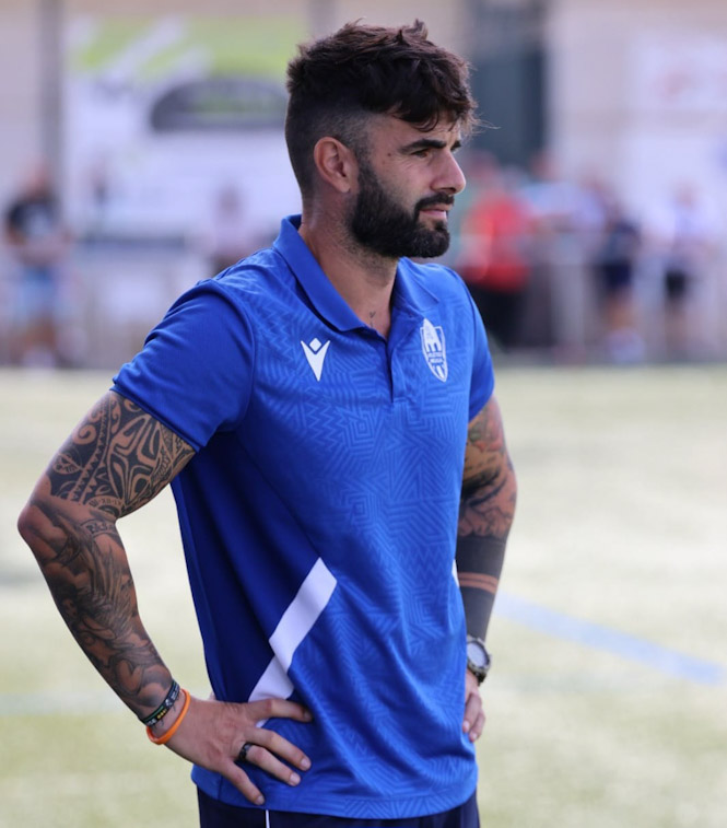 Jorge Moreno durante el partido que disputó el Atlético Melilla ante el Arenas (JOSÉ ANDRÉS FERNÁNDEZ) Jorge Moreno durante el partido que disputó el Atlético Melilla ante el Arenas (JOSÉ ANDRÉS FERNÁNDEZ)