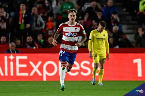 Ricard Sánchez durante el partido ante el Villarreal (JOSÉ M. BALDOMERO)