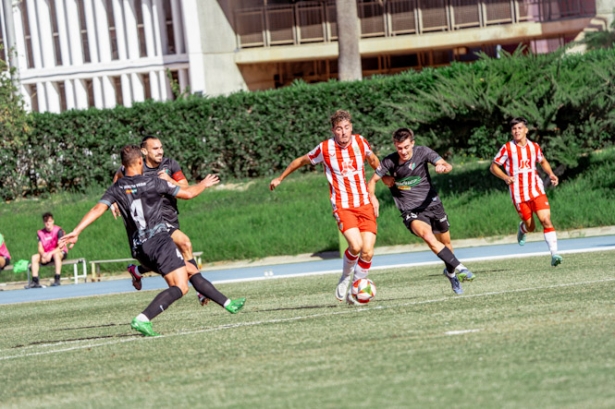 El Huétor Vega se dejó su racha ante el Almería B (UD ALMERÍA?