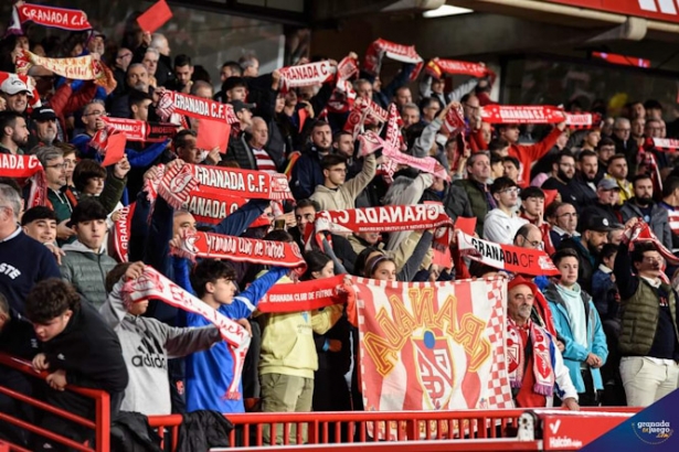 Afición del Granada CF (JOSÉ M. BALDOMERO)