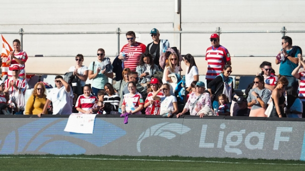 Afición durante un partido del Granada CF Femenino (GRANADA CF)