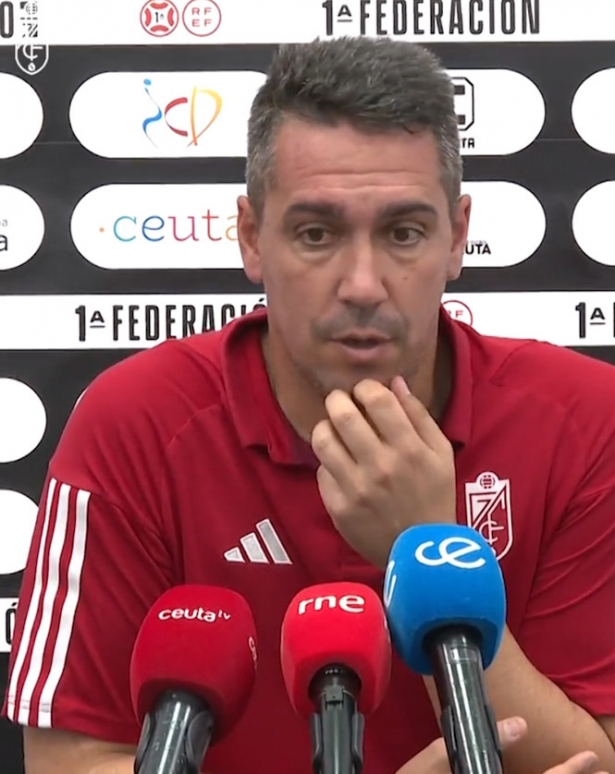 El entrenador del Recreativo Granada, Juan Antonio Milla (GRANADA CF)
