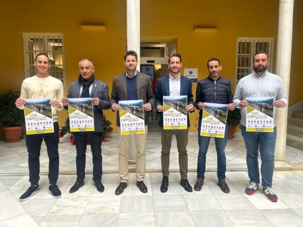 El diputado de Deportes, Eric Escobedo, en la presentación XXVII Circuito Campo a Través (DIPGRA)