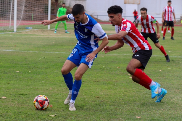 La Ciudad Deportiva acogerá el derbi entre UD Maracena y CD Huétor Tájar (CRISTIAN FERNÁNDEZ)