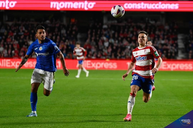 Bryan Zaragoza durante el partido ante el Getafe (JOSÉ M. BALDOMERO)