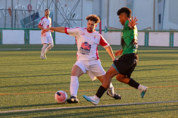 El Base Gabia derrotó al Guadix (CRISTIAN FERNÁNDEZ)