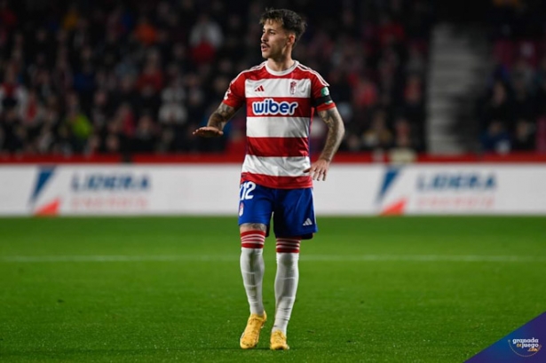 Ricard Sánchez durante el partido (JOSÉ M. BALDOMERO)