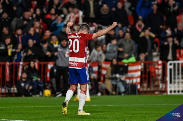 Sergio Ruíz durante el partido ante el Athletic de Bilbao (JOSÉ M. BALDOMERO)