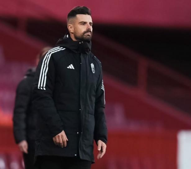 El entrenador del Granada CF Femenino, Roger Lamesa (GRANADA CF)