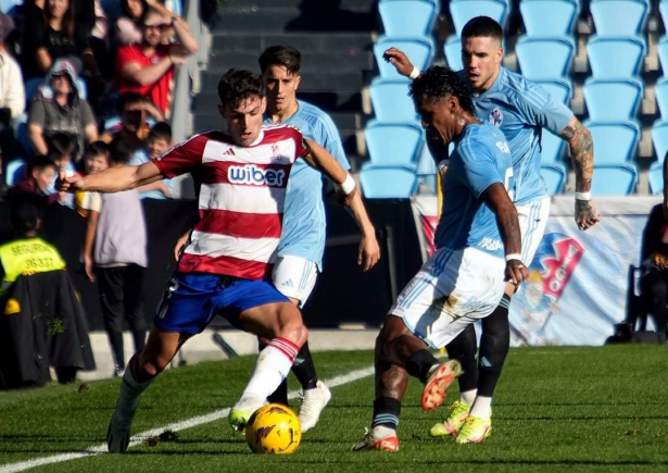 El Granada CF no arranca a domicilio (GRANADA CF)