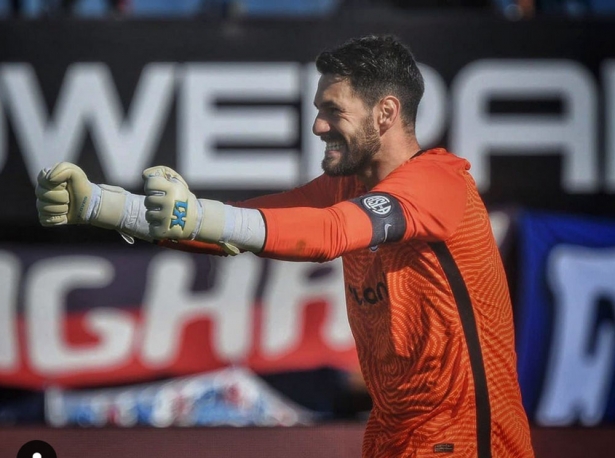 Augusto Batalla está a un paso de convertirse en arquero del Granada CF 