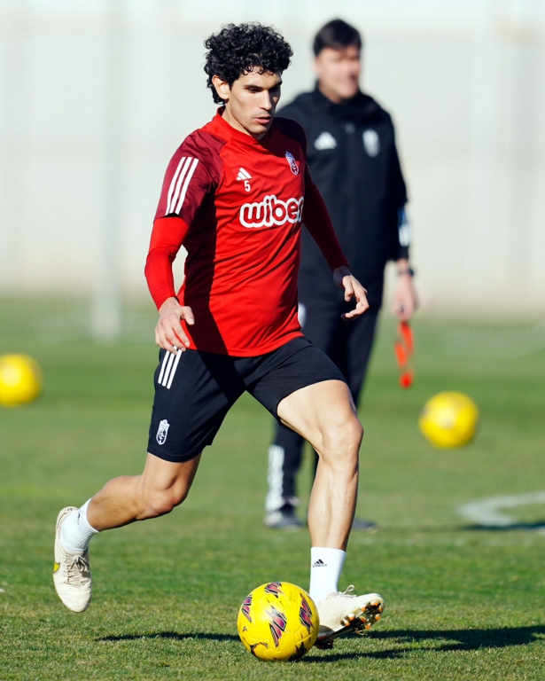 Vallejo se incorporó a los entrenamientos (GRANADA CF)