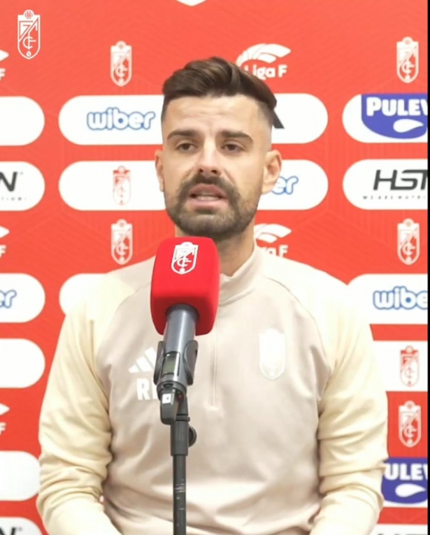 El entrenador del Granada CF Femenino, Roger Lamesa (GRANADA CF)