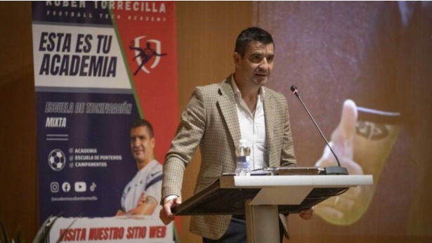Rubén Torrecilla ha presentado su nueva academia 