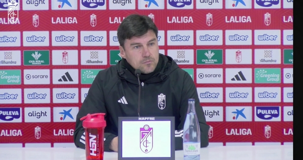 El entrenador del Granada CF, Alexander Medina (GRANADA CF)